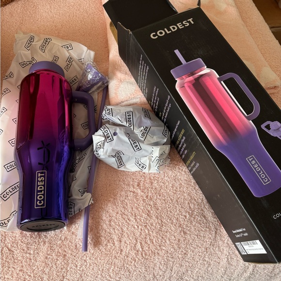 Coldest - Picture 3 of 3